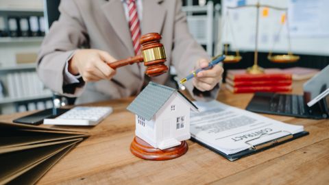 Real Estate Lawyer